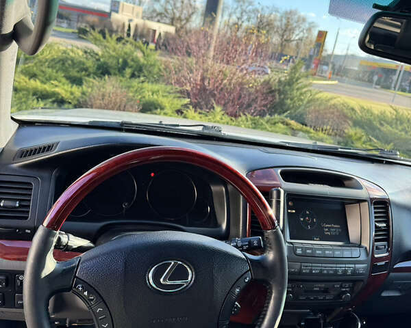 Белый Лексус ГХ, объемом двигателя 4.7 л и пробегом 291 тыс. км за 17200 $, фото 19 на Automoto.ua