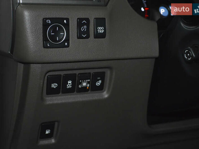 Белый Лексус ГХ, объемом двигателя 4.61 л и пробегом 209 тыс. км за 21500 $, фото 6 на Automoto.ua