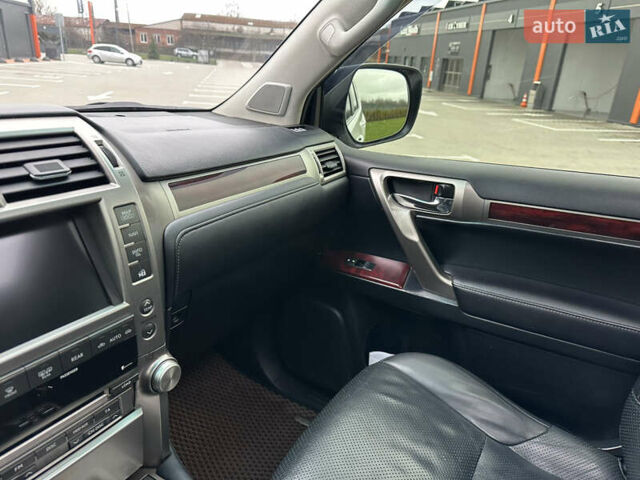 Белый Лексус ГХ, объемом двигателя 4.6 л и пробегом 249 тыс. км за 26500 $, фото 13 на Automoto.ua