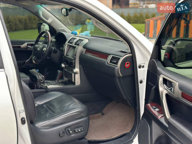 Белый Лексус ГХ, объемом двигателя 4.6 л и пробегом 249 тыс. км за 26500 $, фото 12 на Automoto.ua