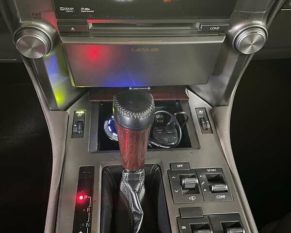 Белый Лексус ГХ, объемом двигателя 4.61 л и пробегом 206 тыс. км за 21900 $, фото 17 на Automoto.ua