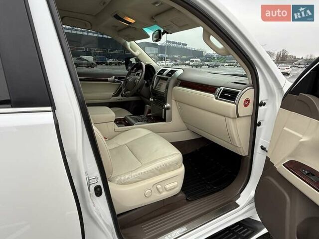 Білий Лексус ГХ, об'ємом двигуна 4.61 л та пробігом 138 тис. км за 28500 $, фото 10 на Automoto.ua