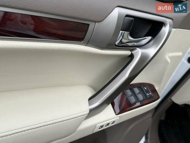 Білий Лексус ГХ, об'ємом двигуна 4.61 л та пробігом 138 тис. км за 28500 $, фото 22 на Automoto.ua