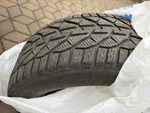 Белый Лексус ГХ, объемом двигателя 4.6 л и пробегом 293 тыс. км за 20500 $, фото 16 на Automoto.ua