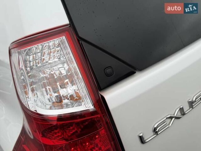 Білий Лексус ГХ, об'ємом двигуна 4.61 л та пробігом 138 тис. км за 28500 $, фото 42 на Automoto.ua