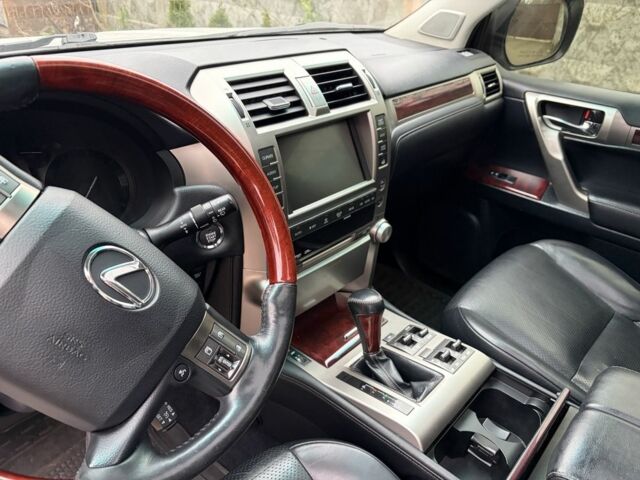 Белый Лексус ГХ, объемом двигателя 4.6 л и пробегом 293 тыс. км за 20500 $, фото 9 на Automoto.ua