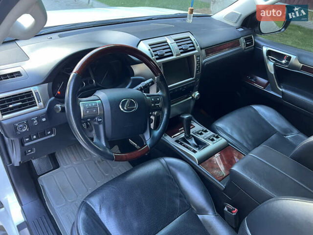 Белый Лексус ГХ, объемом двигателя 4.61 л и пробегом 124 тыс. км за 27800 $, фото 42 на Automoto.ua
