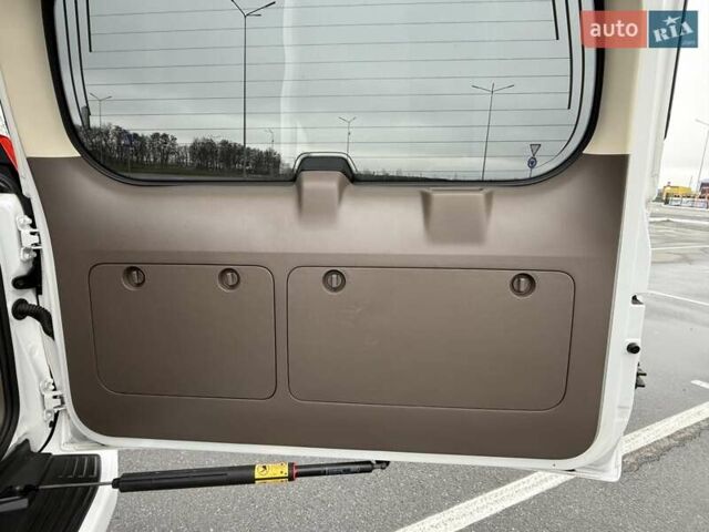 Білий Лексус ГХ, об'ємом двигуна 4.61 л та пробігом 138 тис. км за 28500 $, фото 19 на Automoto.ua