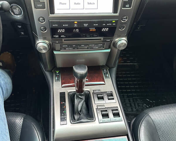 Білий Лексус ГХ, об'ємом двигуна 4.61 л та пробігом 294 тис. км за 21000 $, фото 26 на Automoto.ua