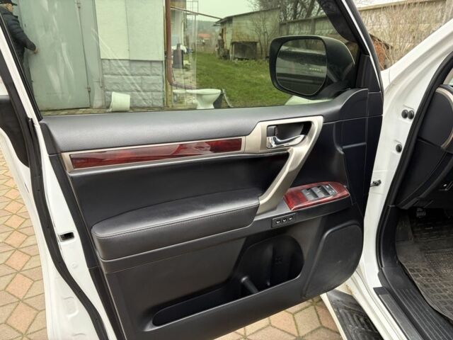 Белый Лексус ГХ, объемом двигателя 4.6 л и пробегом 293 тыс. км за 20500 $, фото 8 на Automoto.ua