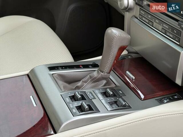 Білий Лексус ГХ, об'ємом двигуна 4.61 л та пробігом 138 тис. км за 28500 $, фото 12 на Automoto.ua