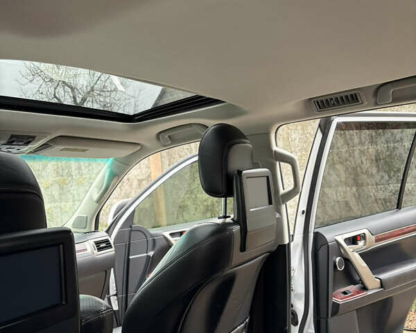 Білий Лексус ГХ, об'ємом двигуна 4.6 л та пробігом 293 тис. км за 20500 $, фото 23 на Automoto.ua