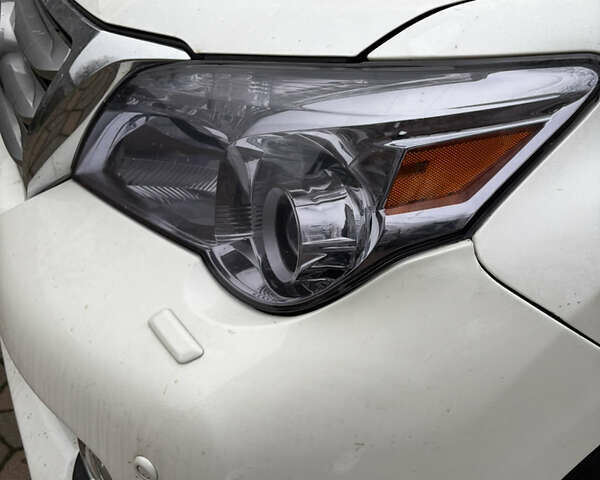 Білий Лексус ГХ, об'ємом двигуна 4.6 л та пробігом 293 тис. км за 20500 $, фото 26 на Automoto.ua