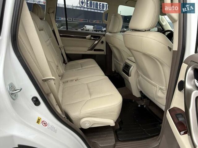Білий Лексус ГХ, об'ємом двигуна 4.61 л та пробігом 138 тис. км за 28500 $, фото 16 на Automoto.ua