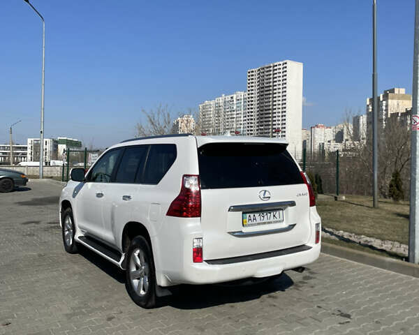 Белый Лексус ГХ, объемом двигателя 4.6 л и пробегом 259 тыс. км за 23500 $, фото 2 на Automoto.ua
