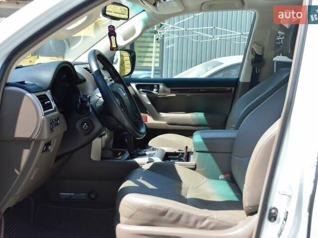 Белый Лексус ГХ, объемом двигателя 4.61 л и пробегом 216 тыс. км за 27500 $, фото 15 на Automoto.ua