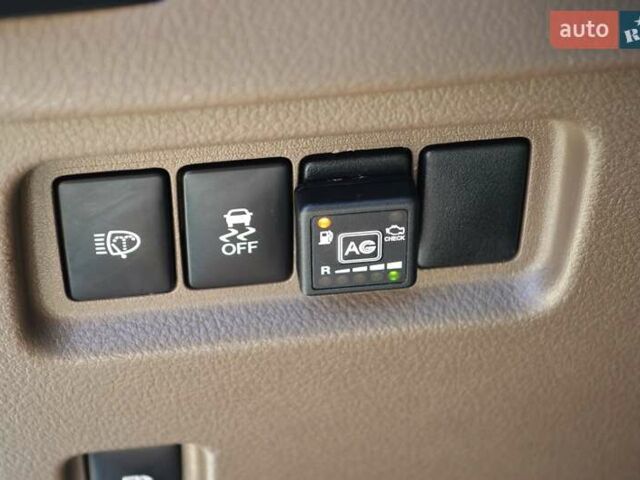 Белый Лексус ГХ, объемом двигателя 4.61 л и пробегом 216 тыс. км за 27500 $, фото 18 на Automoto.ua