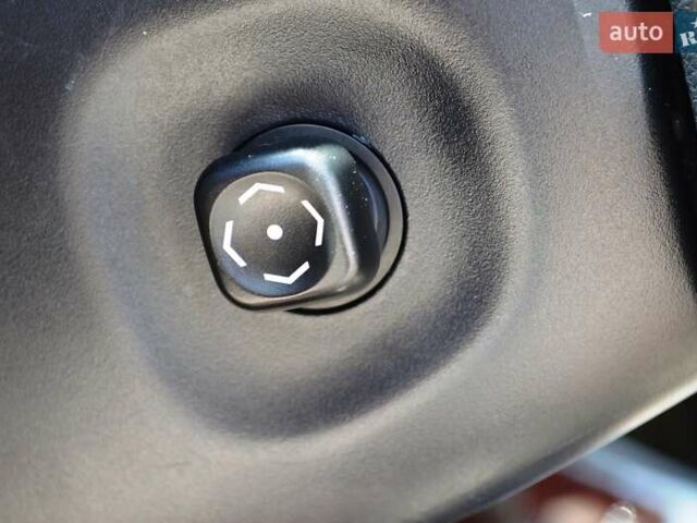 Белый Лексус ГХ, объемом двигателя 4.61 л и пробегом 216 тыс. км за 27500 $, фото 30 на Automoto.ua