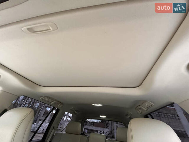 Белый Лексус ГХ, объемом двигателя 4.61 л и пробегом 152 тыс. км за 25000 $, фото 9 на Automoto.ua