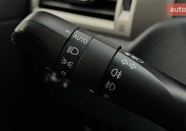 Білий Лексус ГХ, об'ємом двигуна 4.61 л та пробігом 229 тис. км за 24510 $, фото 23 на Automoto.ua