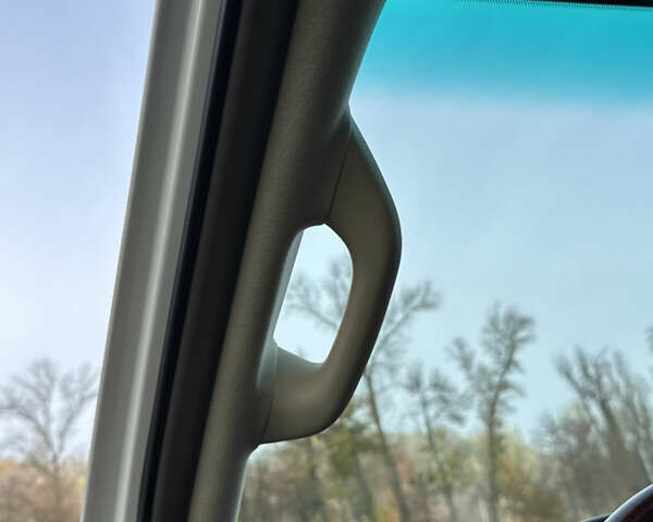 Білий Лексус ГХ, об'ємом двигуна 4.61 л та пробігом 149 тис. км за 30999 $, фото 122 на Automoto.ua