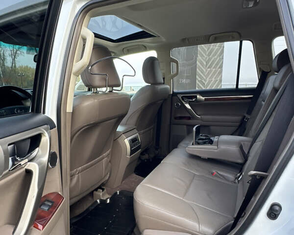 Білий Лексус ГХ, об'ємом двигуна 4.61 л та пробігом 149 тис. км за 30999 $, фото 117 на Automoto.ua