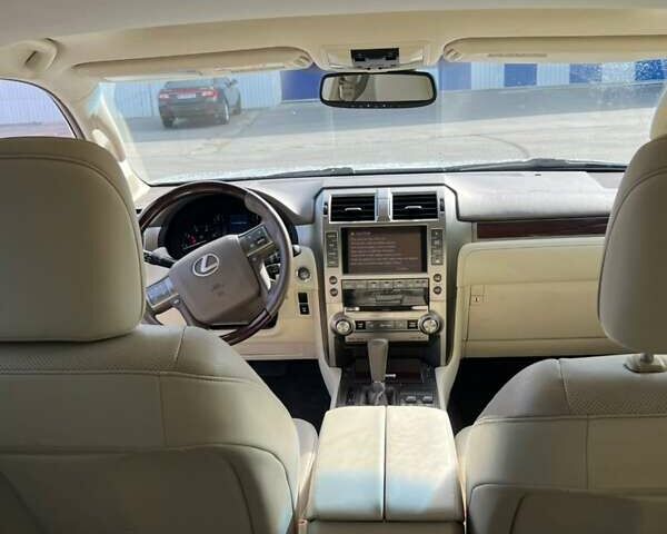 Белый Лексус ГХ, объемом двигателя 4.61 л и пробегом 118 тыс. км за 29999 $, фото 3 на Automoto.ua