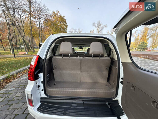 Білий Лексус ГХ, об'ємом двигуна 4.61 л та пробігом 149 тис. км за 30999 $, фото 45 на Automoto.ua