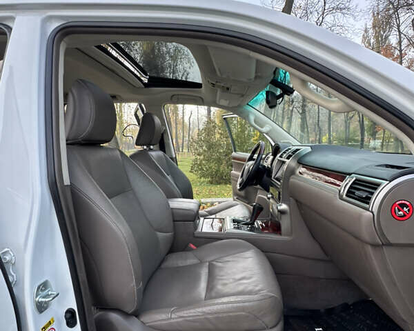 Білий Лексус ГХ, об'ємом двигуна 4.61 л та пробігом 149 тис. км за 30999 $, фото 14 на Automoto.ua