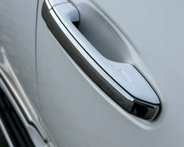 Білий Лексус ГХ, об'ємом двигуна 4.61 л та пробігом 149 тис. км за 30999 $, фото 149 на Automoto.ua