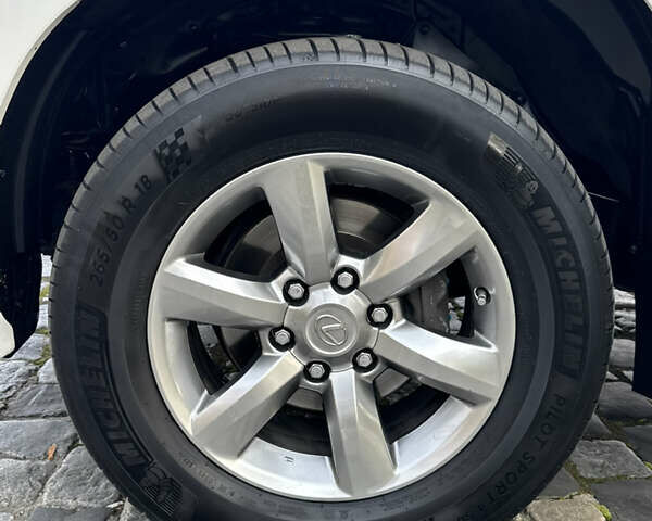 Білий Лексус ГХ, об'ємом двигуна 4.61 л та пробігом 149 тис. км за 30999 $, фото 90 на Automoto.ua