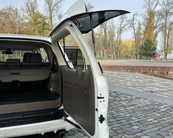Білий Лексус ГХ, об'ємом двигуна 4.61 л та пробігом 149 тис. км за 30999 $, фото 37 на Automoto.ua
