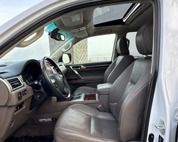 Білий Лексус ГХ, об'ємом двигуна 4.61 л та пробігом 149 тис. км за 30999 $, фото 125 на Automoto.ua