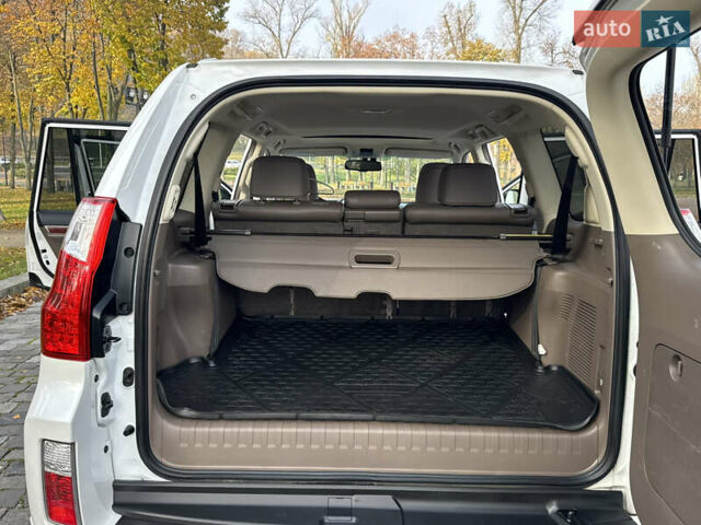 Білий Лексус ГХ, об'ємом двигуна 4.61 л та пробігом 149 тис. км за 30999 $, фото 38 на Automoto.ua