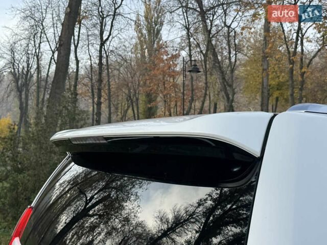 Білий Лексус ГХ, об'ємом двигуна 4.61 л та пробігом 149 тис. км за 30999 $, фото 157 на Automoto.ua