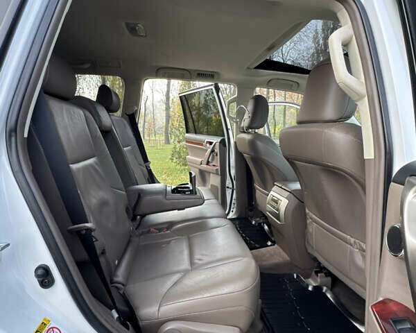 Білий Лексус ГХ, об'ємом двигуна 4.61 л та пробігом 149 тис. км за 30999 $, фото 103 на Automoto.ua