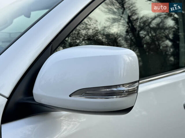 Білий Лексус ГХ, об'ємом двигуна 4.61 л та пробігом 149 тис. км за 30999 $, фото 143 на Automoto.ua