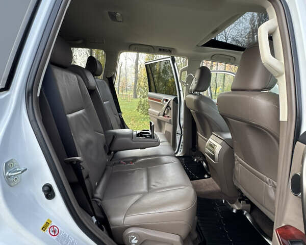 Білий Лексус ГХ, об'ємом двигуна 4.61 л та пробігом 149 тис. км за 30999 $, фото 115 на Automoto.ua