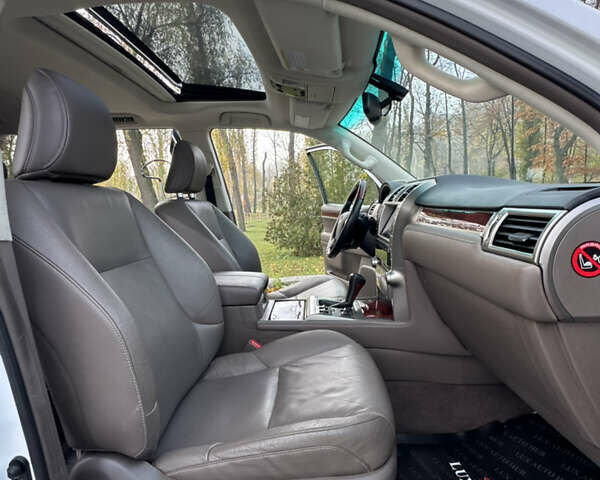 Білий Лексус ГХ, об'ємом двигуна 4.61 л та пробігом 149 тис. км за 30999 $, фото 97 на Automoto.ua