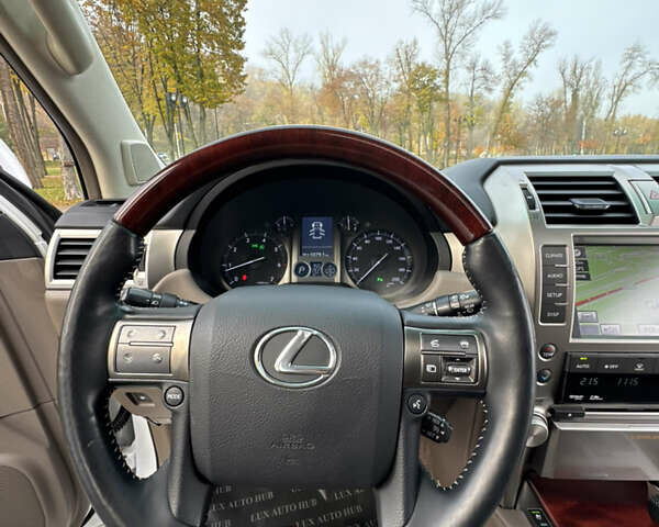 Білий Лексус ГХ, об'ємом двигуна 4.61 л та пробігом 149 тис. км за 30999 $, фото 26 на Automoto.ua