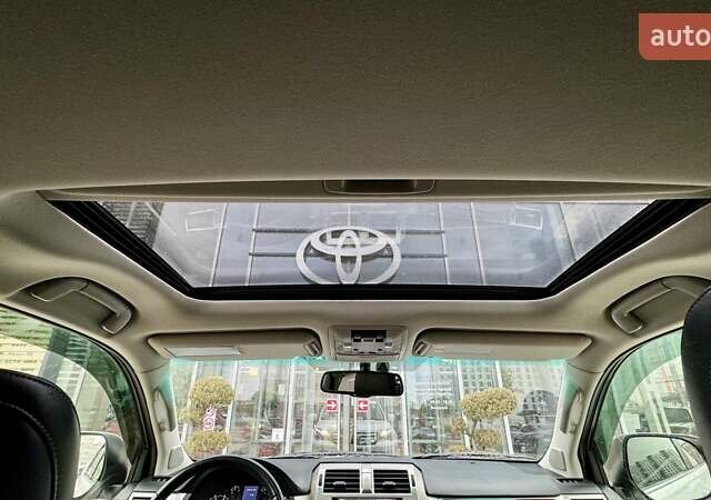 Білий Лексус ГХ, об'ємом двигуна 4.61 л та пробігом 229 тис. км за 24510 $, фото 37 на Automoto.ua