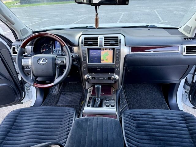 Белый Лексус ГХ, объемом двигателя 4.6 л и пробегом 120 тыс. км за 35500 $, фото 19 на Automoto.ua