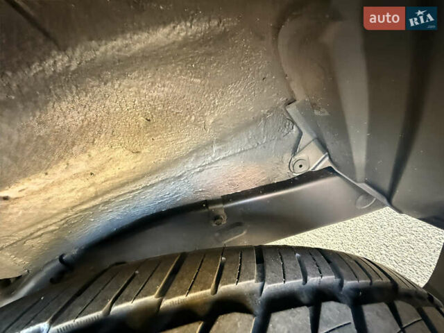 Белый Лексус ГХ, объемом двигателя 4.61 л и пробегом 241 тыс. км за 32000 $, фото 13 на Automoto.ua