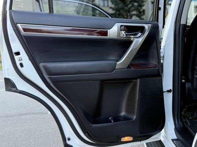 Белый Лексус ГХ, объемом двигателя 4.6 л и пробегом 120 тыс. км за 35500 $, фото 21 на Automoto.ua