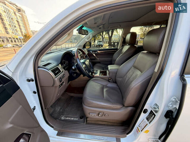 Белый Лексус ГХ, объемом двигателя 4.61 л и пробегом 241 тыс. км за 32000 $, фото 28 на Automoto.ua