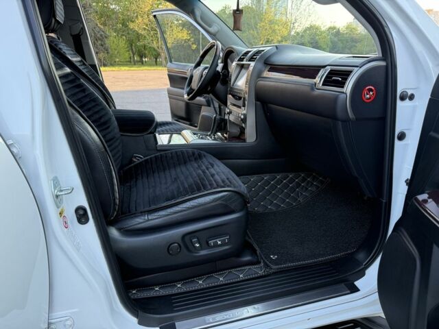 Белый Лексус ГХ, объемом двигателя 4.6 л и пробегом 120 тыс. км за 35500 $, фото 18 на Automoto.ua