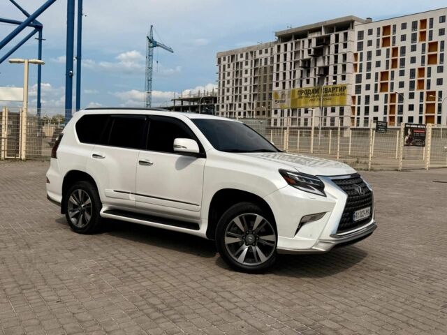 Белый Лексус ГХ, объемом двигателя 4.6 л и пробегом 240 тыс. км за 31999 $, фото 1 на Automoto.ua