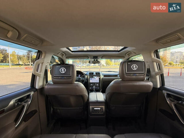 Белый Лексус ГХ, объемом двигателя 4.61 л и пробегом 241 тыс. км за 32000 $, фото 37 на Automoto.ua