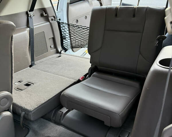 Білий Лексус ГХ, об'ємом двигуна 4.61 л та пробігом 135 тис. км за 32700 $, фото 16 на Automoto.ua