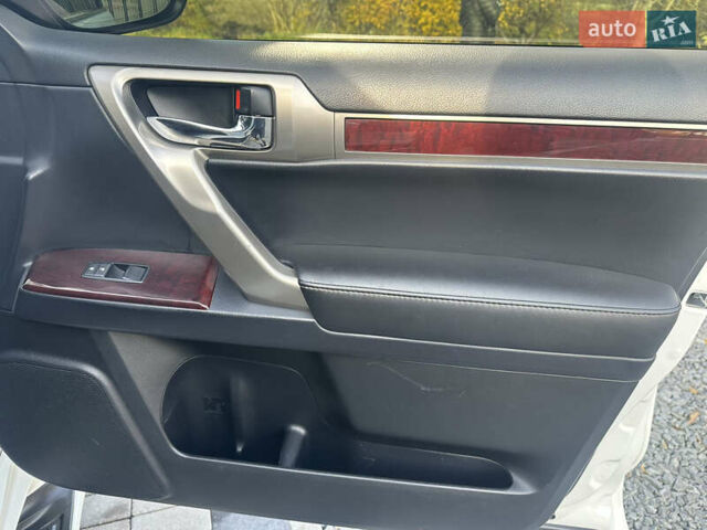 Білий Лексус ГХ, об'ємом двигуна 4.61 л та пробігом 212 тис. км за 29999 $, фото 53 на Automoto.ua